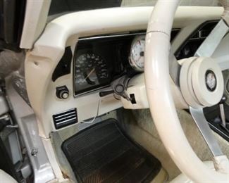 INSIDE VIEW VERY CLEAN INTERIOR