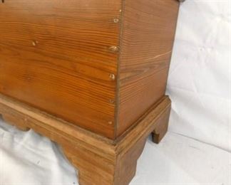 VIEW 3 RIGHTSIDE PINE TRUNK