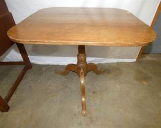 EASTLAKE STYLE TILT TOP TABLE