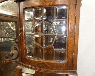 VIEW 12 CLOSEUP LEADED GLASS