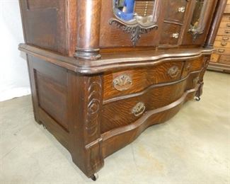 VIEW 9 BASE W/ SERPENTINE DRAWERS