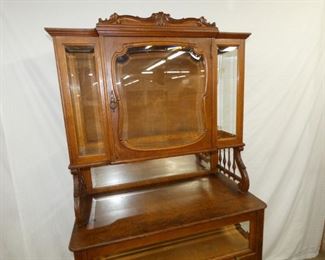 VIEW 2 CLOSEUP ORNATE BEVELED GLASS TOP