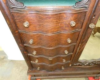 VIEW 6 CLOSEUP SERPENTINE DRAWERS