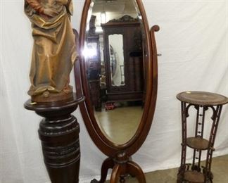 GROUP PICTURE NICE ORNATE ITEMS