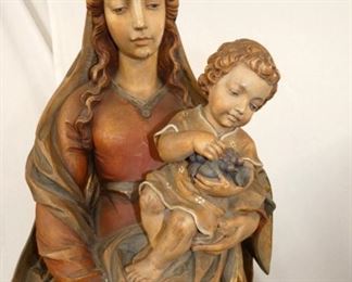 VIEW 4 OUTSTANDING CARVED DETAILS