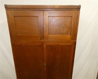 VIEW 2 CLOSEUP DOUBLE DOOR TOP