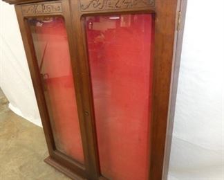 VIEW 4 SIDE VIEW WATCH CABINET