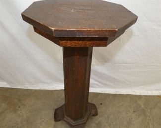 VIEW 3 TOP OAK PEDESTAL