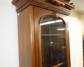 VIEW 4 CLOSEUP WALNUT