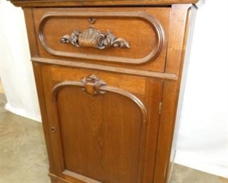 VIEW 6 CLOSEUP BASE WALNUT BOOKCASE