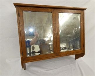 DOUBLE DOOR HANGING CABINET