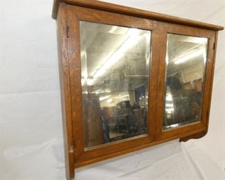 VIEW 3 W/ BEVELED MIRROR DOORS