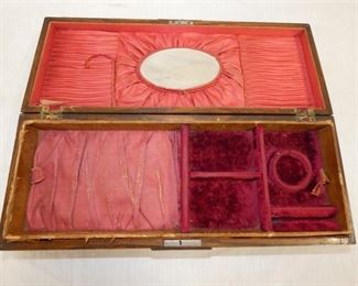 VIEW 5 INSIDE VICTORIAN BOX