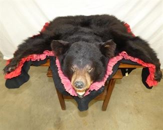 BALCK BEAR RUG