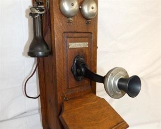 VIEW 2 CLOSEUP WALL PHONE