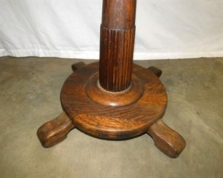 VIEW 2 CLOSEUP PEDESTAL BASE