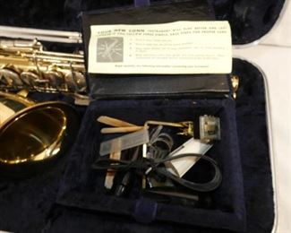 VIEW 4 CONN SAXAPHONE