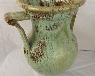 VIEW 3 OTHERSIDE MATT GREEN VASE