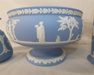 VIEW 2 CLOSEUP WEDGEWOOD