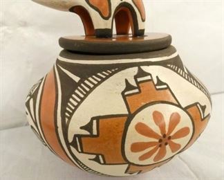 NATIVE AMERICAN INDIAN POT