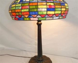WONDERFUL COLOR STAINED GLASS LAMP
