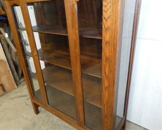 VIEW 3 OAK CHINA CLOSET