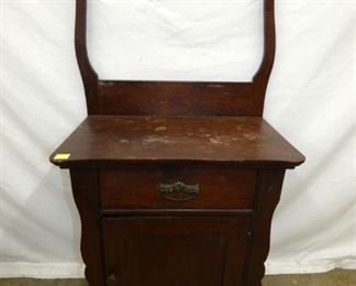 UNUSUAL SIZE OAK WASHSTAND W/ RACK