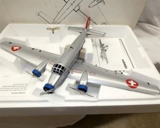 VIEW 2 CLOSEUP W/ ORIG. BOX