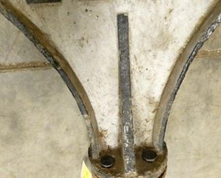 VIEW 4 CLOSEUP RR MARKER W/ POLE