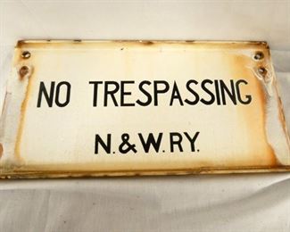 NO TRESPASSING N&W RY SIGN