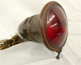 VIEW 4 FEDERAL Q RED LIGHT