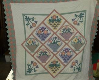 HANDMADE FLOWER BASKET QUILT
