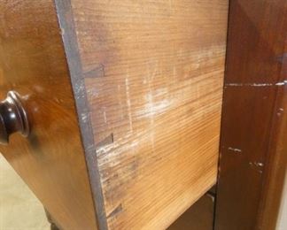 VIEW 4 DOVETAILED DRAWERS PETERSON