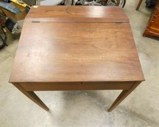 VIEW 2 CLOSEUP CLEAN TOP