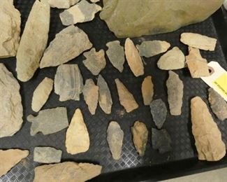 VIEW 2 CLOSEUP ARROWHEADS