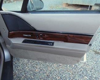 VIEW 13 PASSENGER SIDE DOOR PANEL