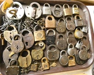 COLLECTION EARLY LOCKS