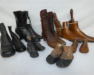 VIEW 2 CLOSEUP INCLUDED CHILDREN SHOES