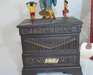 VIEW 2 CLOSEUP ANIMATED BANK