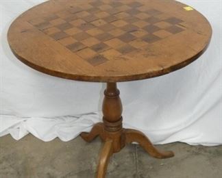 CHECKER TOP DRUM TABLE