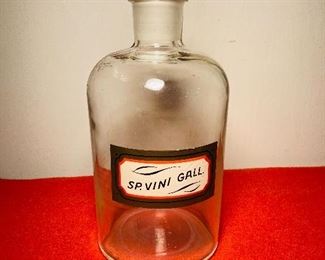 Apothecary bottle 