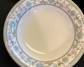 Beautiful 47 Piece Noritake China Set - 8 place settings - Miyoshi Patter