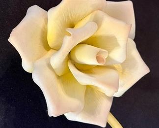 Capodimonte Rose Figurine