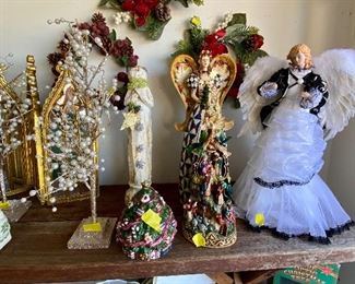 Assorted Angels and Christmas Decor (Jim Shore Angel)