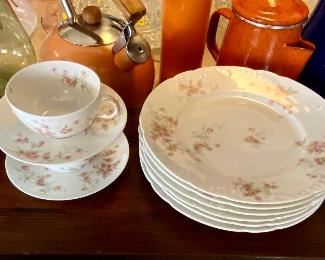 Theodore Haviland Limoges France - 6 Dinner Plates and 6 Cups w/Saucers