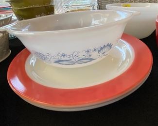Vintage Pyrex Plates and Bowls