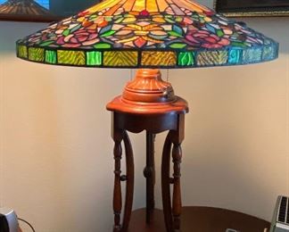 Beutiful Floral Stained Glass Lamp