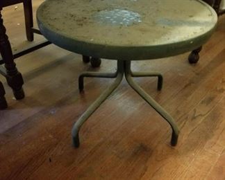 green patio round tables