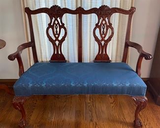 Excellent Chippendale settee - PERFECT CONDITION!