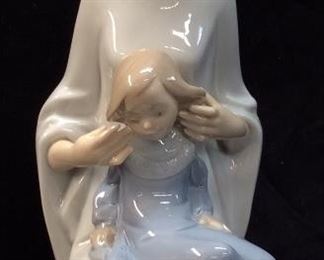 LLADRO NAO MY BEAUTIFUL GIRL FIGURINE